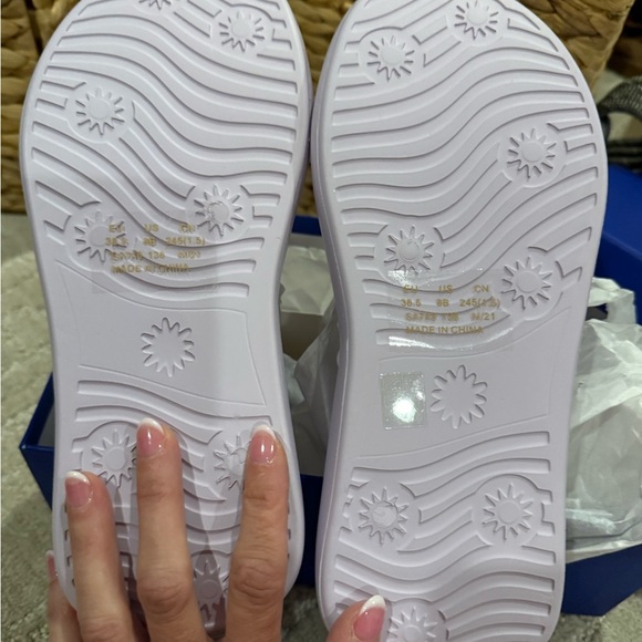 Stuart Weitzman purple sandals - Picture 6 of 6